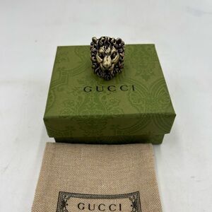 Men's Gucci iconic, Lionhead ring in aged gold tone metal  size 11 made in Italy